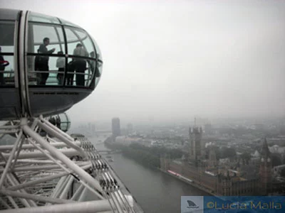 Vista da London Eye em dia nublado - Pelas ruas de Londres