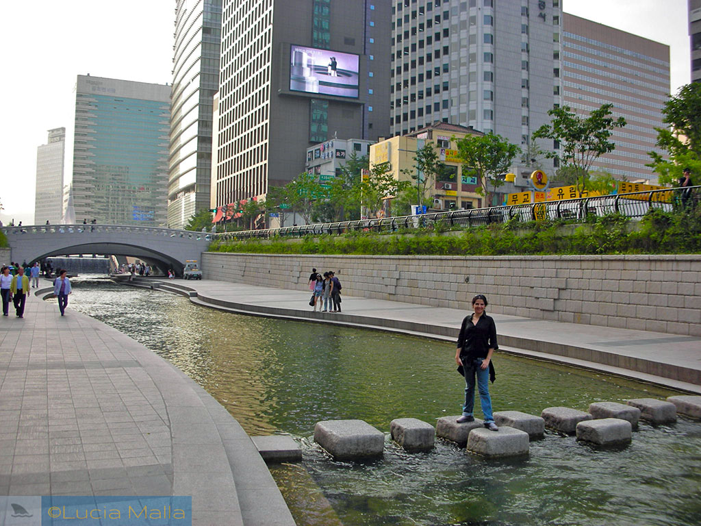 Córrego Cheonggyecheon - Seul - Coréia do Sul