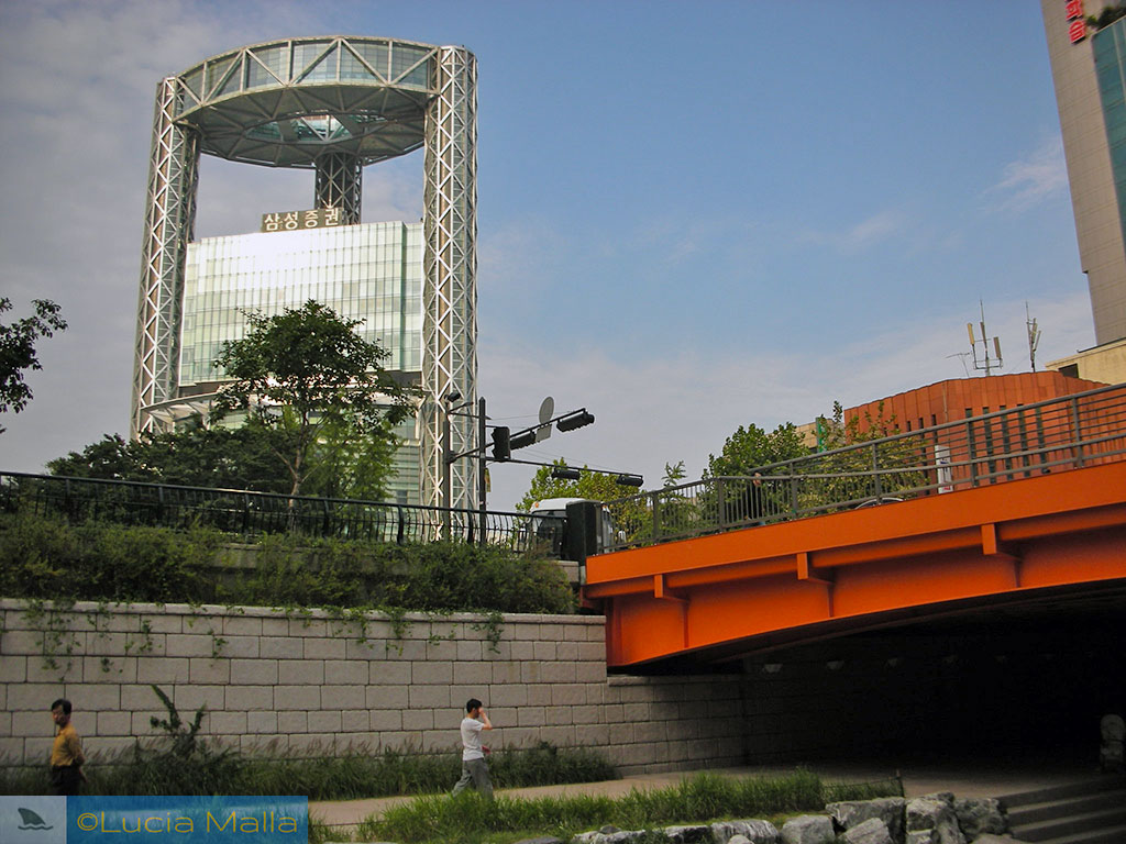Roteiro em Seul - córrego Cheonggyecheon - Coréia do Sul