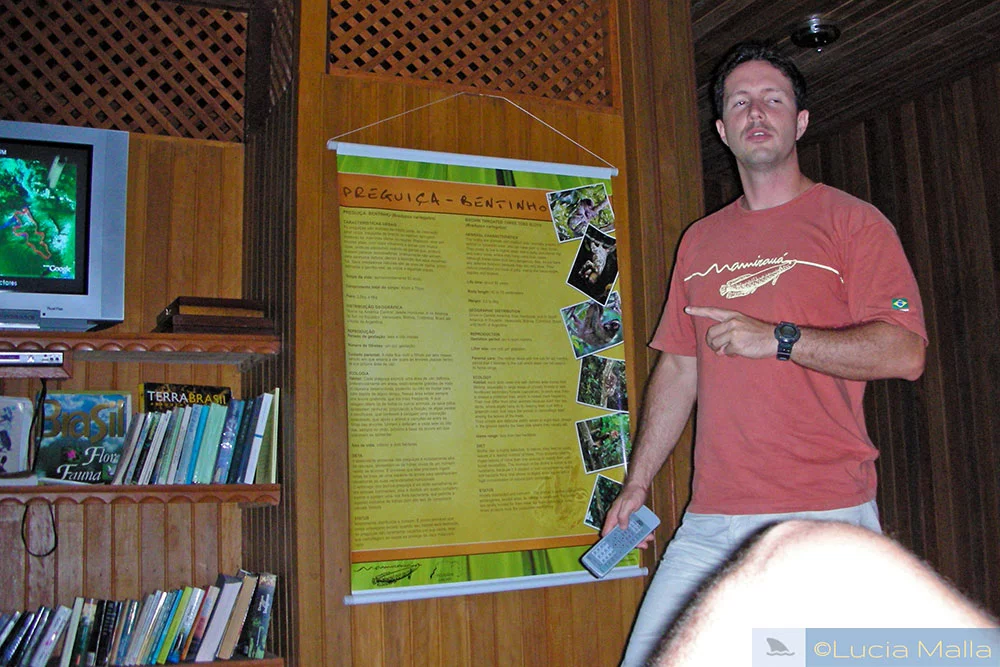 Palestra noturna - Pousada Uacari