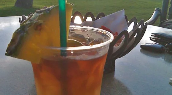 Mai tai em copo plástico?