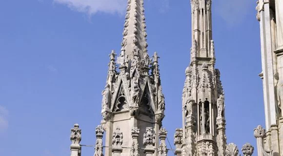 No telhado do Duomo de Milão