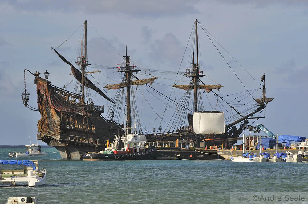 Navio de piratas - Pirates of Caribbean