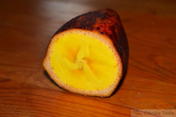 Banana karat cortada - amarela