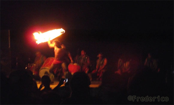 Dança do fogo - luau - Havaí