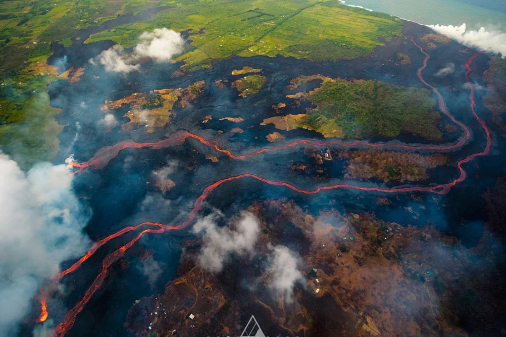 Lava do Kilauea escorrendo