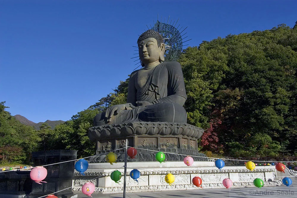 Buda no Parque Nacional de Seoraksan